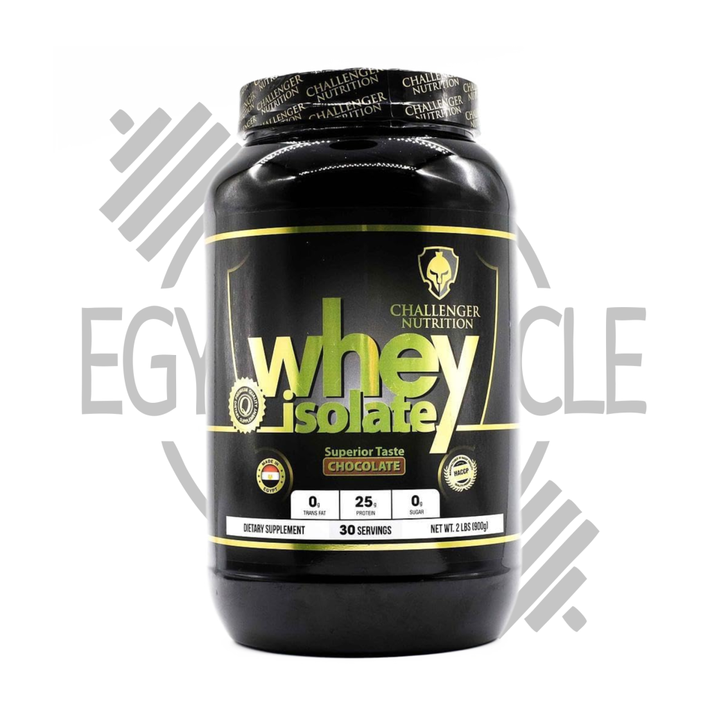 صورة توضح عبوة تشالينجر ايزوليت 1 كيلو، والتي تحتوي على 30 اسكوب من البروتين النقي. يُستخدم هذا المكمل لتحسين الأداء الرياضي وزيادة القوة العضلية.