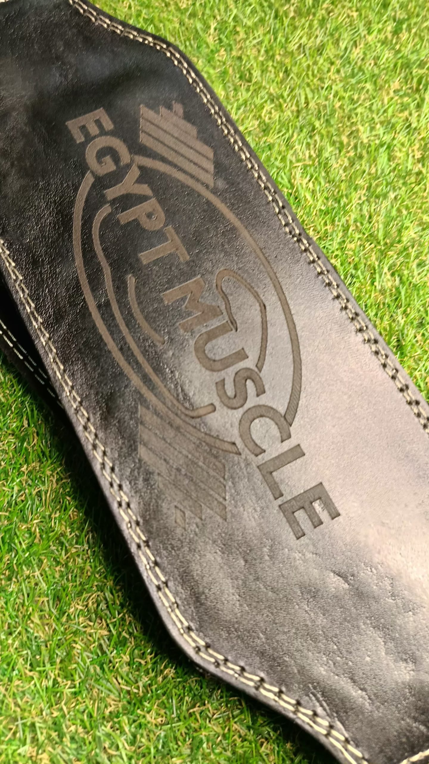 حزام للتمرين من الجلد | حزام تدريب الأثقال لتحسين الأداء الرياضي (Leather Weight Training Belt | Performance Enhancement for Weightlifting) - الصورة 2