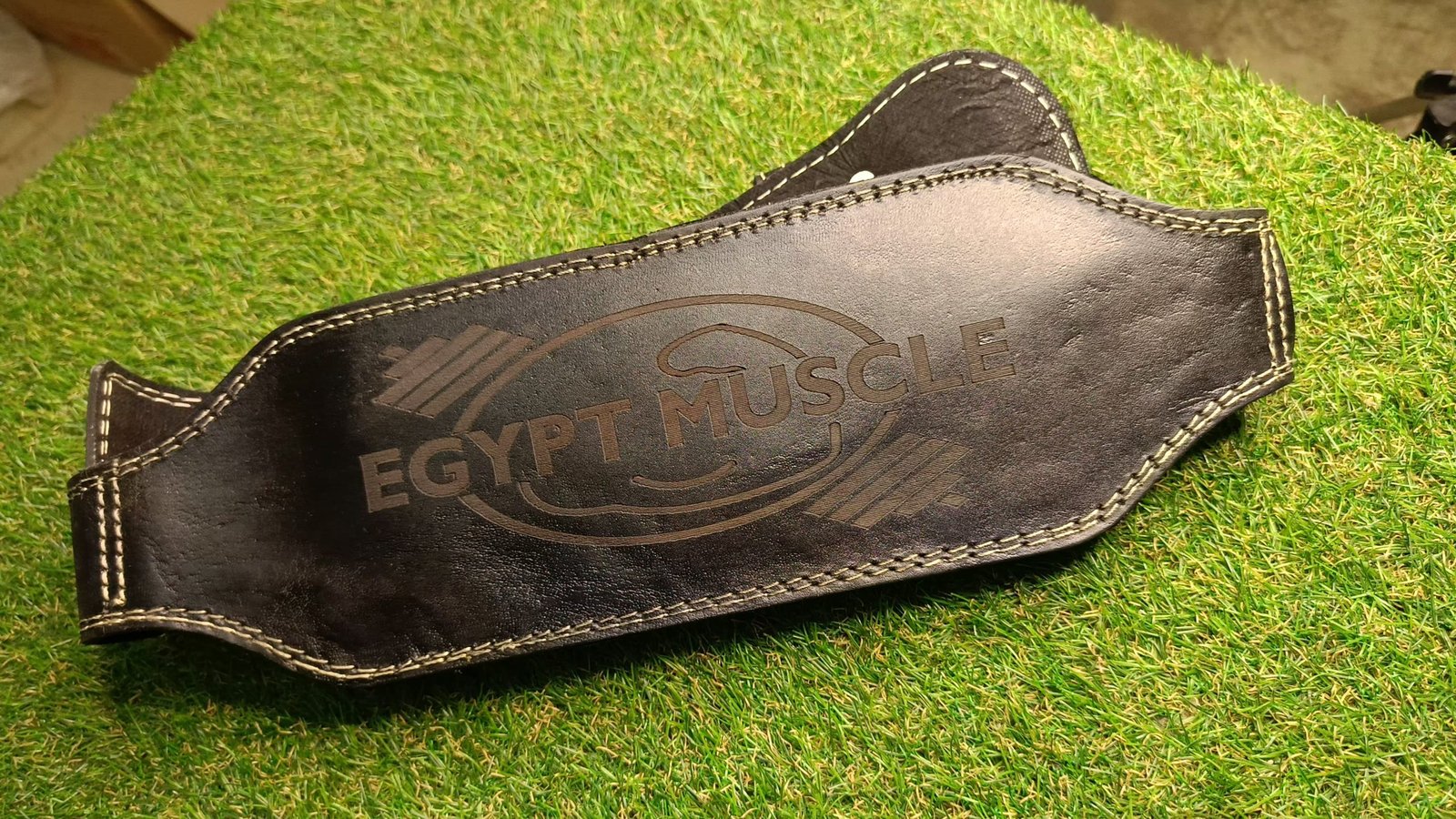 حزام للتمرين من الجلد | حزام تدريب الأثقال لتحسين الأداء الرياضي (Leather Weight Training Belt | Performance Enhancement for Weightlifting) - الصورة 3